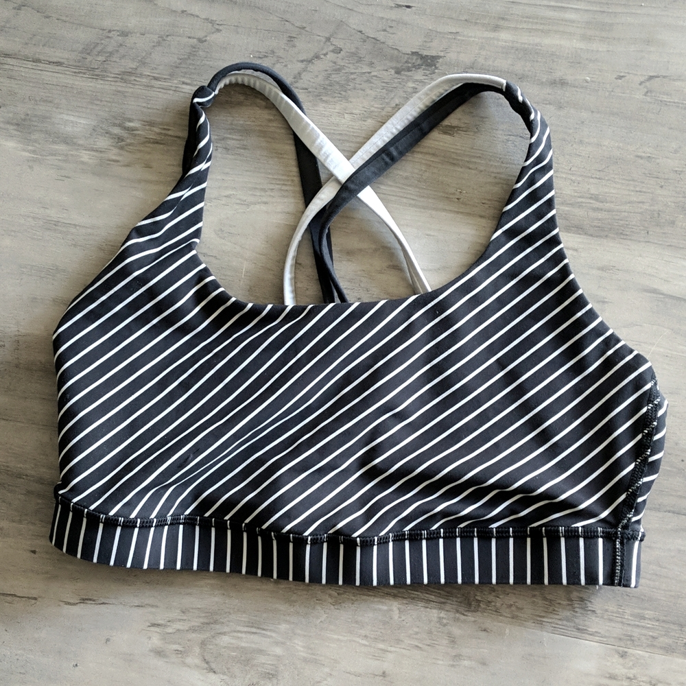 Lululemon sports bra